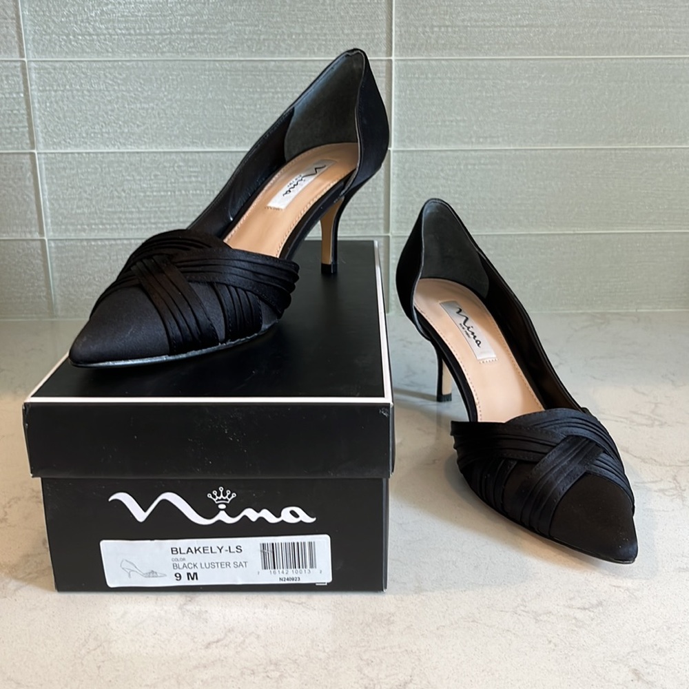 Nina Blakey Pump